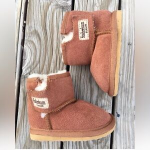 Staheekum Brown Sheepskin Baby Boots size M (fit size 4-5 baby)